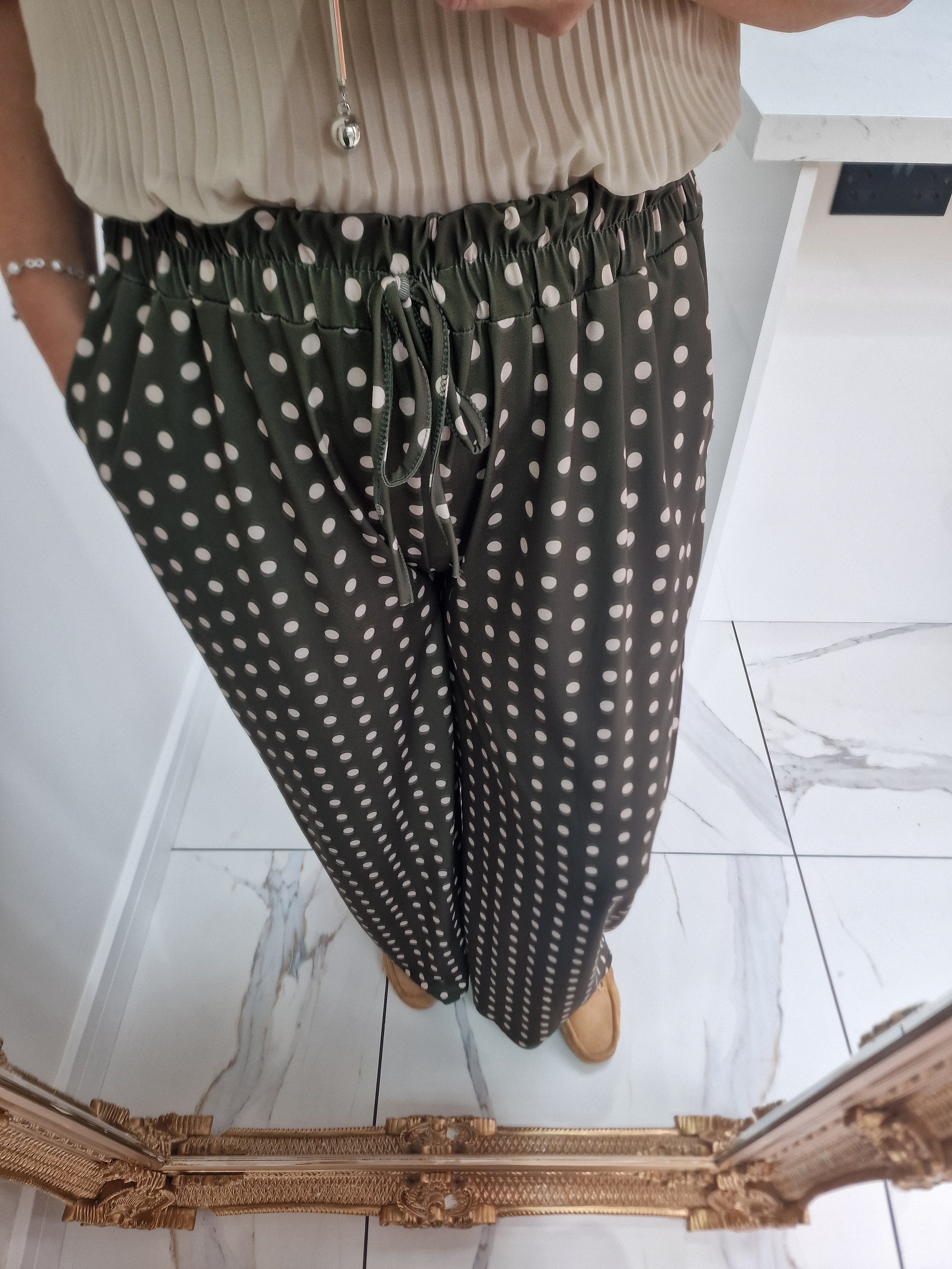 Spotted trousers