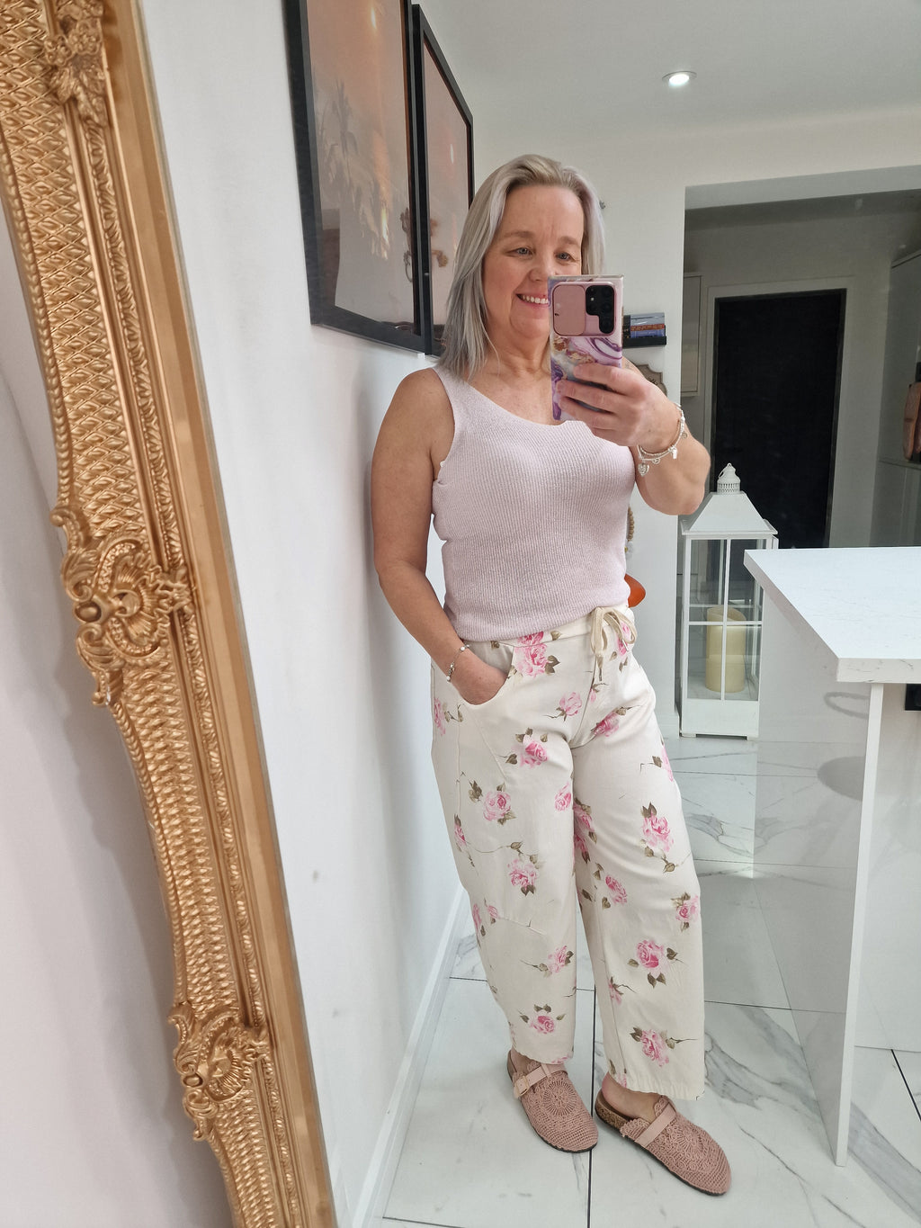 Rose stretch barrel jeans