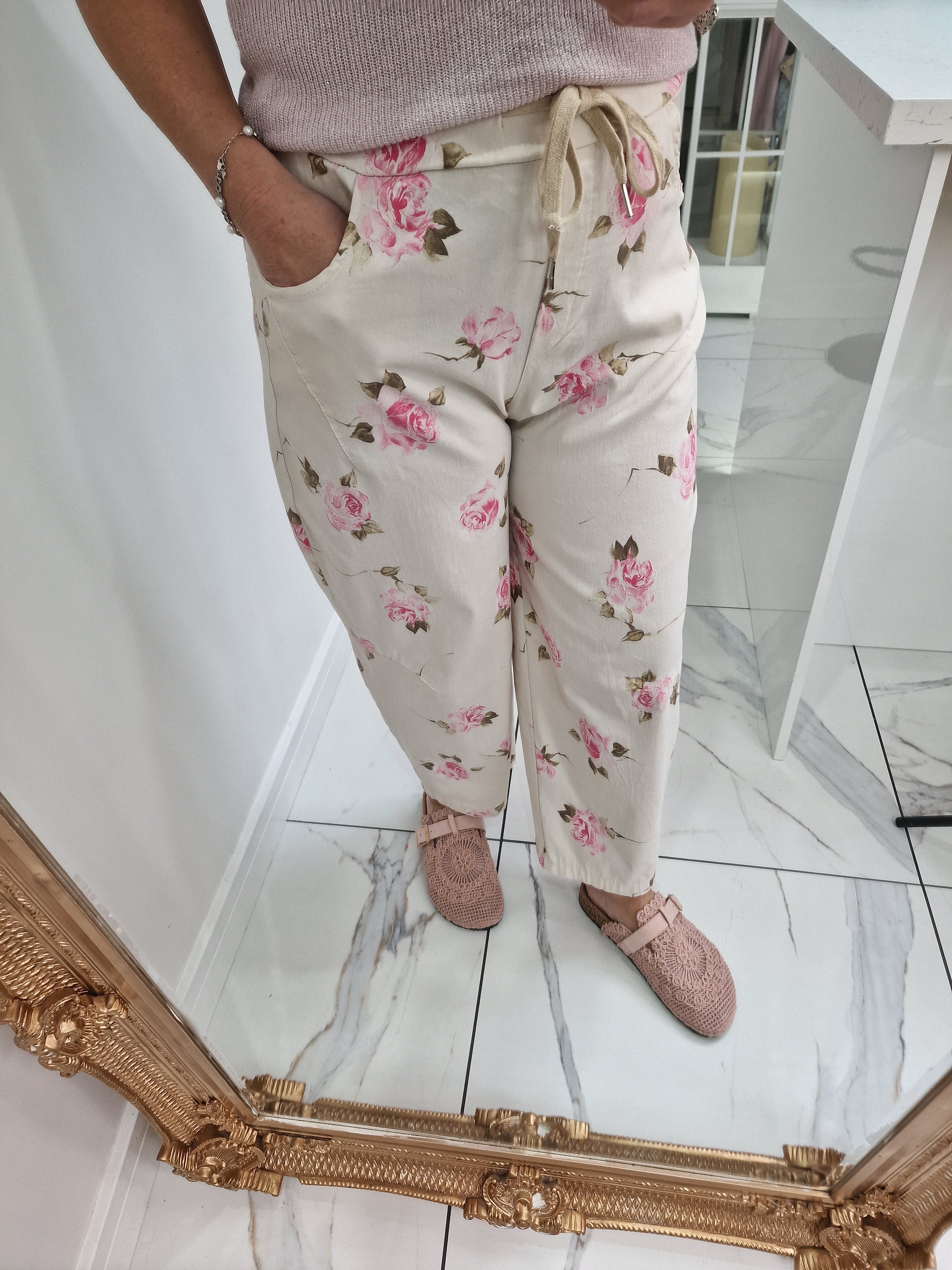 Rose stretch barrel jeans