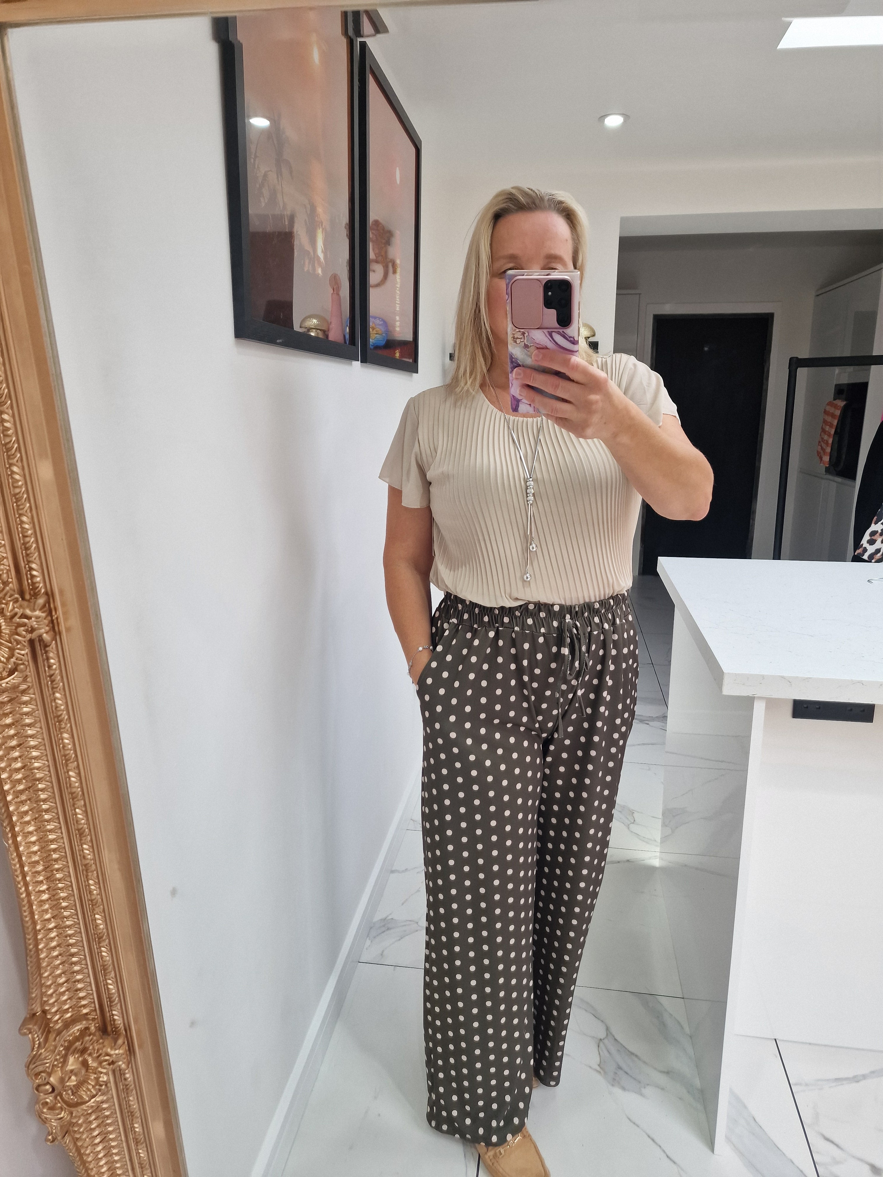 Spotted trousers